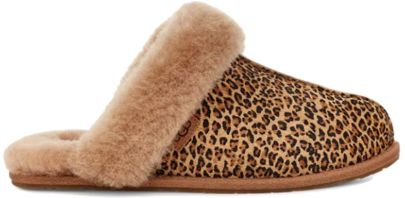 (W) UGG Scuffette II Pantoffel ''Chestnut Zwart'' 1151833-CHE Order (W) UGG Scuffette II Pantoffel ''Chestnut Zwart'' 1151833-CHE