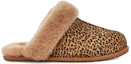 Order (W) UGG Scuffette II Pantoffel ''Chestnut Zwart'' 1151833-CHE