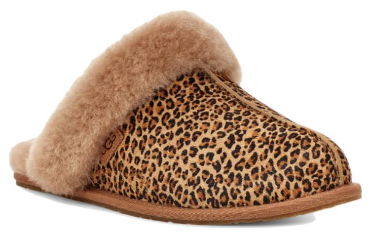 Lookbook (W) Selipar UGG Scuffette II 'Chestnut Black' 1151833-CHE