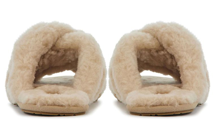 Lookbook UGG 絨面戶外休閒舒適運動拖鞋 女款 栗色