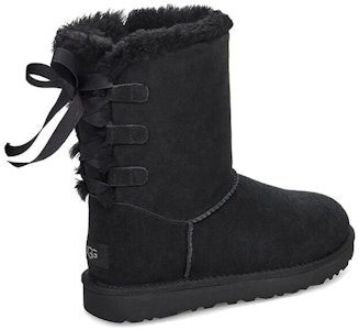 (W) UGG Boot Pendek dengan Pita Berbulu Fleece Hitam 1110706-BLK Shop (W) UGG Boot Pendek dengan Pita Berbulu Fleece Hitam 1110706-BLK