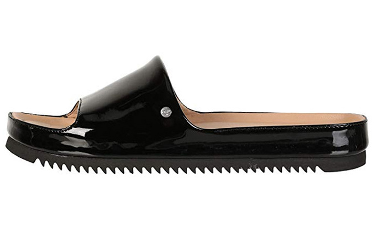 (Women) UGG Slip-On &#x27;Black Smooth&#x27; 1101071-BLK