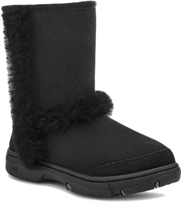 UGG 羊皮 時尚舒適百搭優雅加絨 短筒 雪地靴 女款 黑色 Lookbook UGG 羊皮 時尚舒適百搭優雅加絨 短筒 雪地靴 女款 黑色