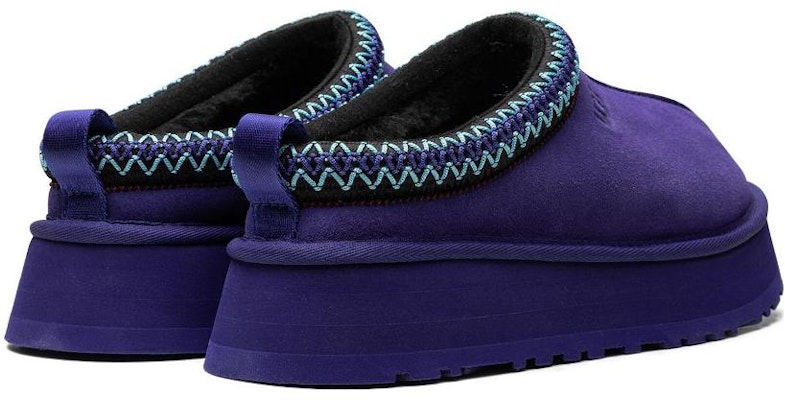 (W) UGG Tazz Sandal Biru Angkatan Laut 1122553-NVLB Lookbook (W) UGG Tazz Sandal Biru Angkatan Laut 1122553-NVLB
