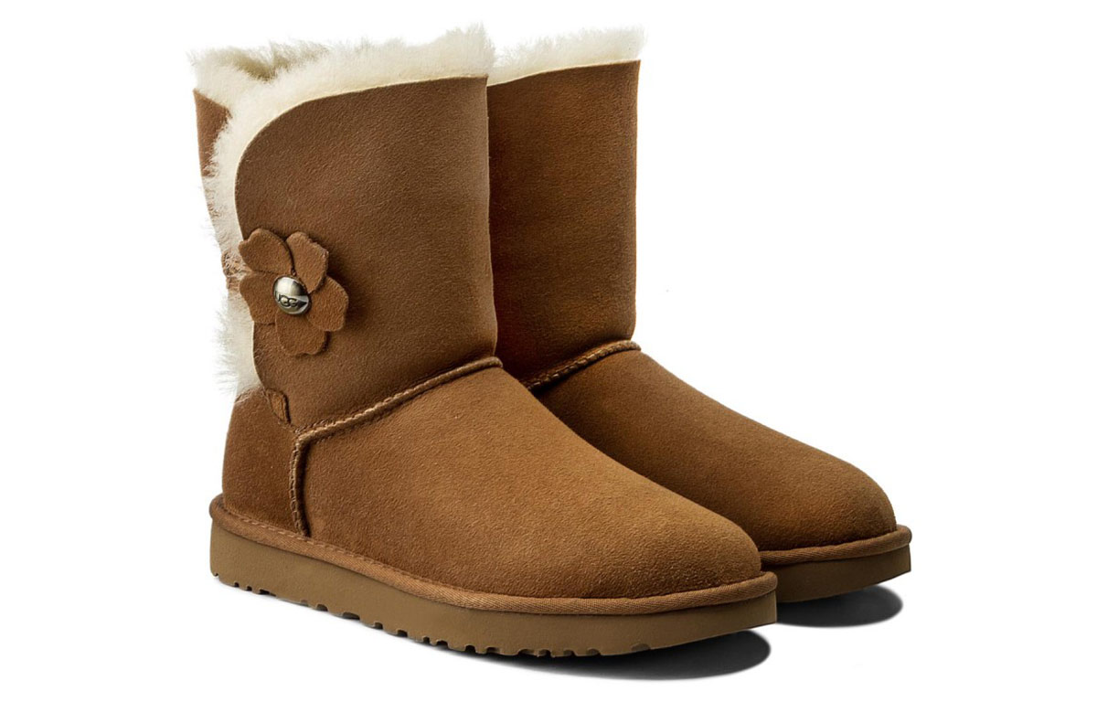 Shop (W) UGG W Bailey Butang Poppy 1092294-CHE