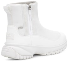 UGG Yose Zip 簡潔舒適 中筒 雪地靴 女式 白色 Shop UGG Yose Zip 簡潔舒適 中筒 雪地靴 女式 白色