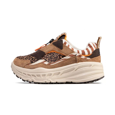 (W) UGG Zip Wild Thang 'Chestnut'