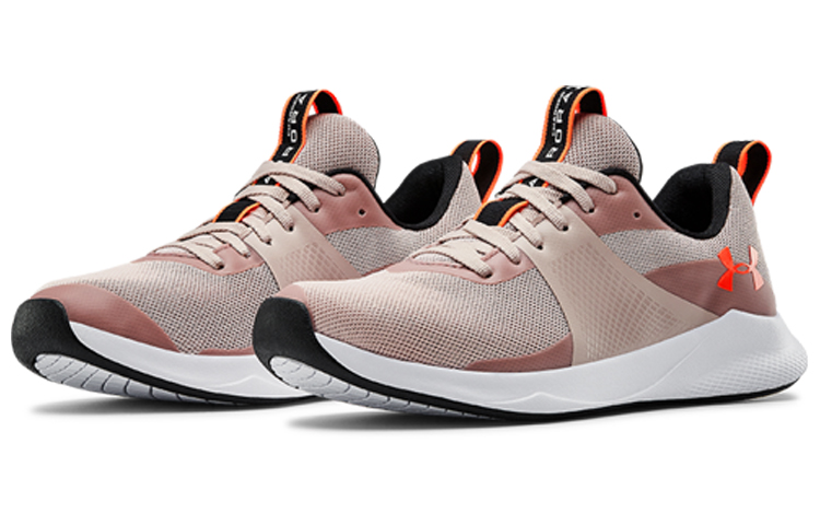 Lookbook (W) Under Armour Charged Aurora Chaussures Running Rose. 3022619-600