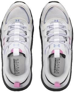 (W) UAチャージド バンデージ 1 白黒 3028450-101 Lookbook (W) UAチャージド バンデージ 1 白黒 3028450-101