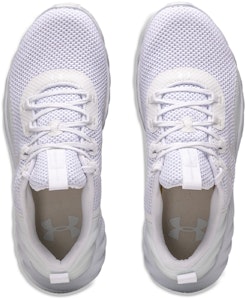 (W) UAチャージドウィル ランニングシューズ (白) 3022039-104 Shop (W) UAチャージドウィル ランニングシューズ (白) 3022039-104