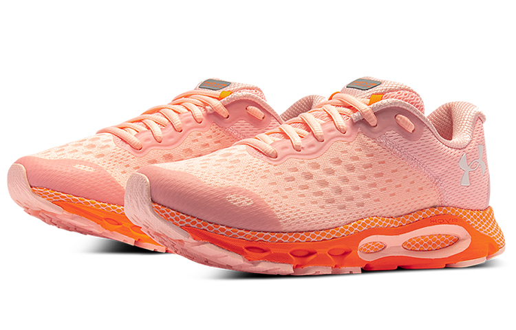 Lookbook (W) 언더아머 호버 인피니트 3 CN 스포츠 핑크 운동화 3025217-600