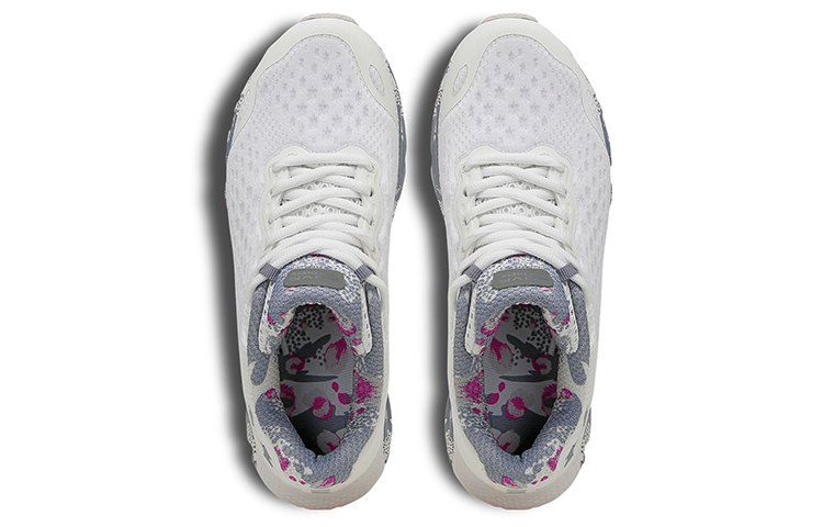 Lookbook (W) Under Armour HOVR Infinite 3 'Putih' 3025287-100