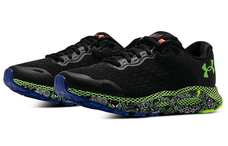 Lookbook (W) Under Armour Hovr Infinite 3 FNRN CN Hitam/Hijau 3025218-001