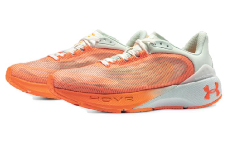 Lookbook (W) 언더아머 호버 마키나 3 브리즈 '그린 오렌지' 3025892-300
