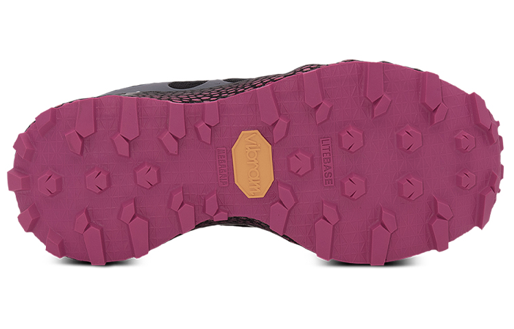 Shop 安德瑪 HOVR Machina OffRoad CN 透氣防滑耐磨 低幫運動鞋 女款 黑