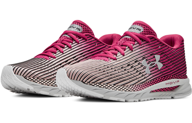 Lookbook Under Armour HOVR Velociti 2晶片跑步鞋 粉紅色 女性款