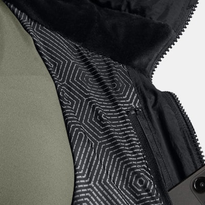 (W) Under Armour Limitless 700 Chaqueta Negro Con Capucha Casual para Exterior. 1384645-001 Sizing (W) Under Armour Limitless 700 Chaqueta Negro Con Capucha Casual para Exterior. 1384645-001