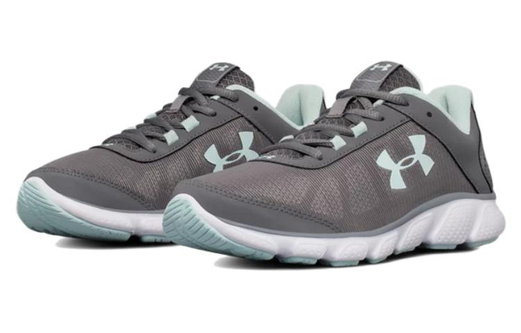 Lookbook (W) 언더아머 마이크로G 어썰트7 그레이 (Under Armour 마이크로G 어썰트7 그레이) 3020674-102