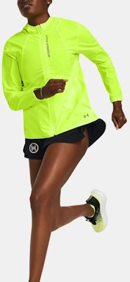 (W) Chaqueta con capucha y cremallera Under Armour UA OutRun The Storm Amarillo Limón. 1377043-731 Shop (W) Chaqueta con capucha y cremallera Under Armour UA OutRun The Storm Amarillo Limón. 1377043-731