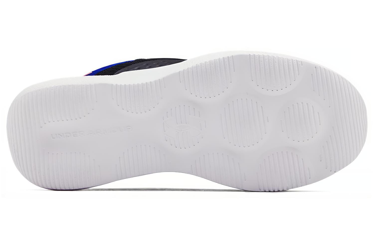 Shop Under Armour Victory 低幫 跑步鞋 女款 黑藍