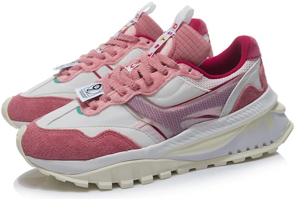 LiNing李寧 方圓 迪士尼玩具總動員草莓熊系列 減震防滑耐磨 低筒 跑步鞋 女款 杏粉色 Lookbook LiNing李寧 方圓 迪士尼玩具總動員草莓熊系列 減震防滑耐磨 低筒 跑步鞋 女款 杏粉色