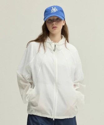 (Women) URBANDTYPE Airlite Raglan Windbreaker White UBEAJP001WH Buy (Women) URBANDTYPE Airlite Raglan Windbreaker White UBEAJP001WH