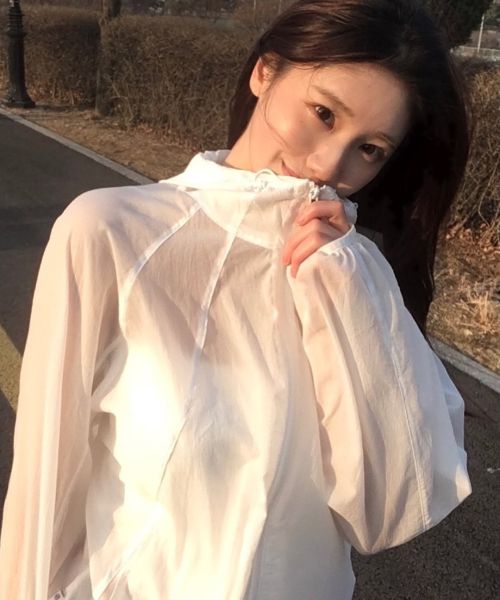 Order (Women) URBANDTYPE Airlite Raglan Windbreaker White UBEAJP001WH
