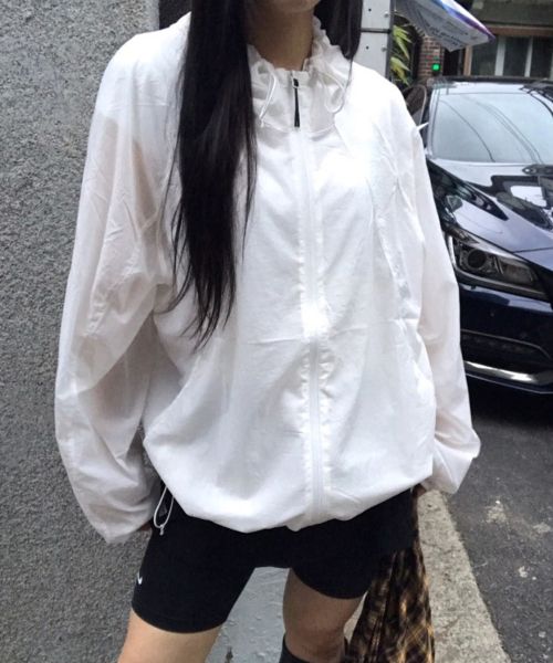 Shop (Women) URBANDTYPE Airlite Raglan Windbreaker White UBEAJP001WH