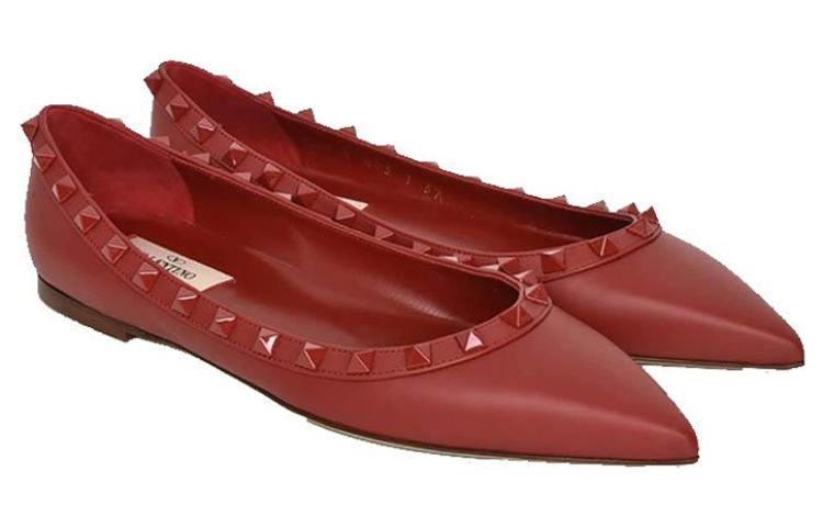 Lookbook (Women) Valentino 'Red Pointed-Toe Slip-On' QW1S0403VB80RO