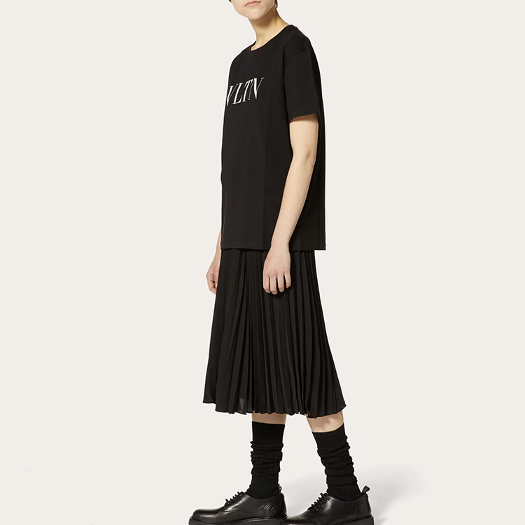 Lookbook (W) 발렌티노 블랙 로고 프린트 컬러 블록 크루넥 티셔츠 TB3MG07D3V60NI