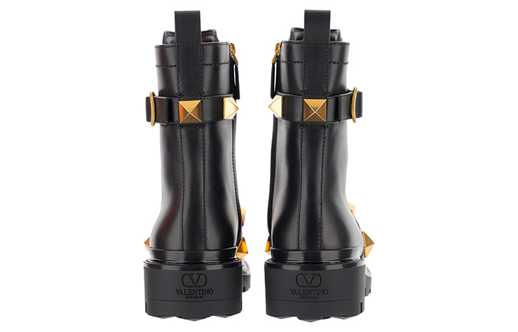 Shop (W) Valentino Sepatu Boot Kulit Hitam dengan Detail Stud WW0S0CJ3NKD0NO