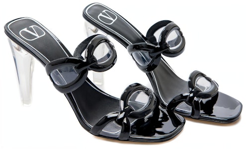 (W) Valentino Garavani '黑色时尚细高跟凉拖' 2W2S0GH5LMYES7 Lookbook (W) Valentino Garavani '黑色时尚细高跟凉拖' 2W2S0GH5LMYES7