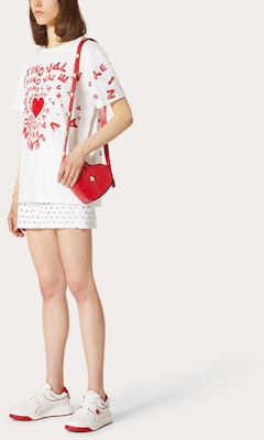 (W) Valentino FW21 Amore Heart Print Tee Putih Edisi Terhad 七夕. WB3MG14L6KRA33 Purchase (W) Valentino FW21 Amore Heart Print Tee Putih Edisi Terhad 七夕. WB3MG14L6KRA33