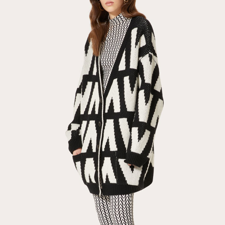 Shop (W) Valentino 2021秋冬黑色棉质提花针织毛衣. WB3KA02I6G40NA