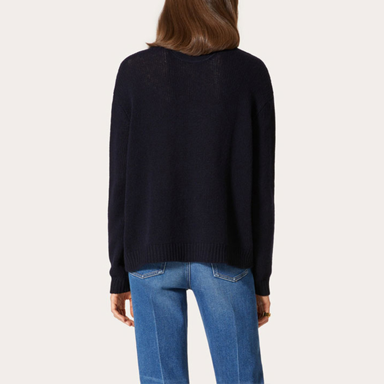 Purchase (W) 발렌티노 FW21 블랙 로고 캐시미어 스웨터 WB3KCC276MF598