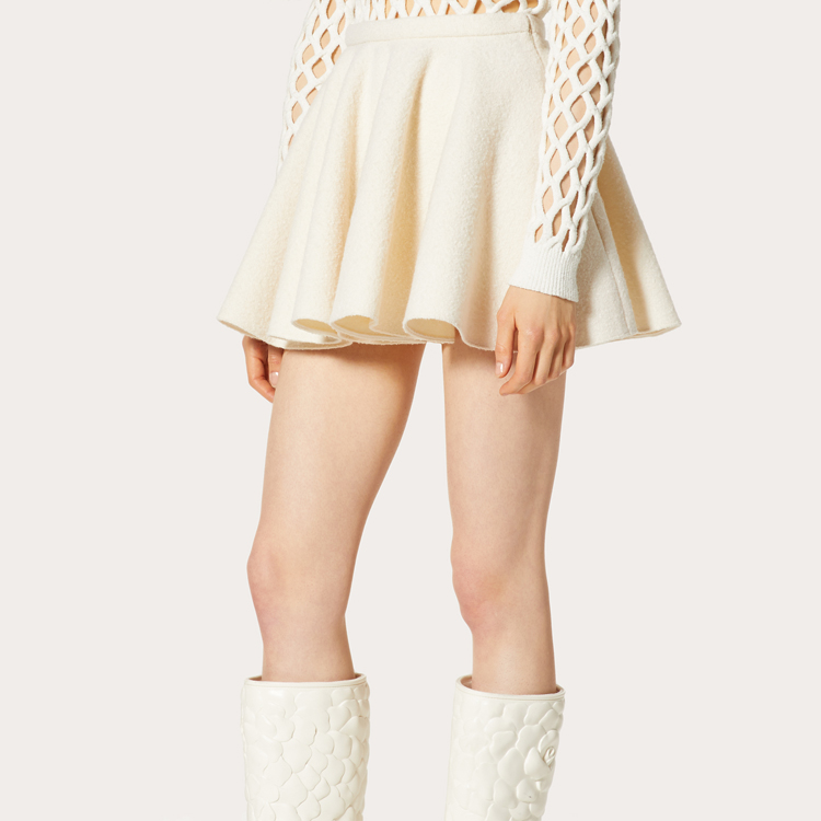 Details for (W) Falda Mini Línea A de Talla Alta Valentino FW21 Beige. WB0RA8826R6A03