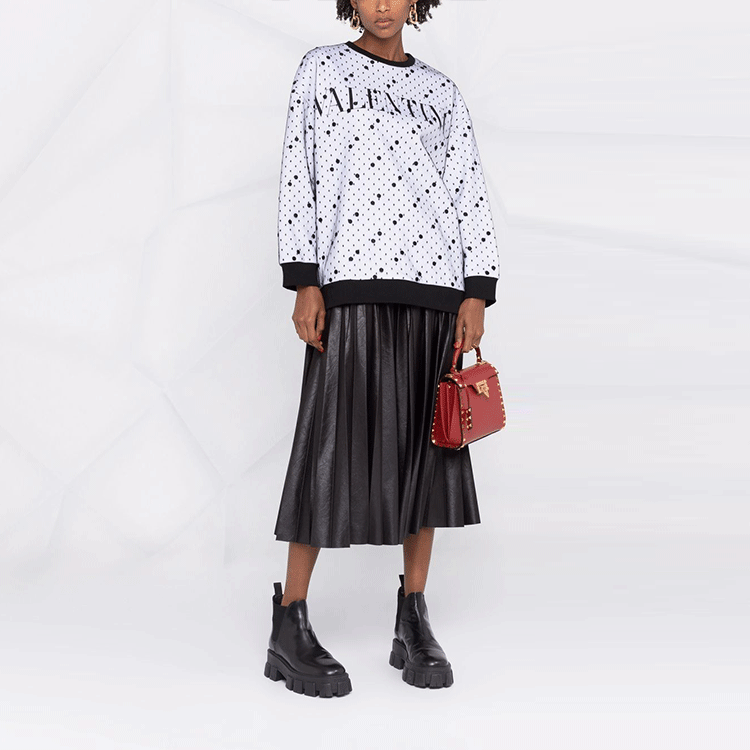 Lookbook (W) Valentino FW21 Sweatshirt Pola Letter Dot Hitam. WB0MF13G6RBA01
