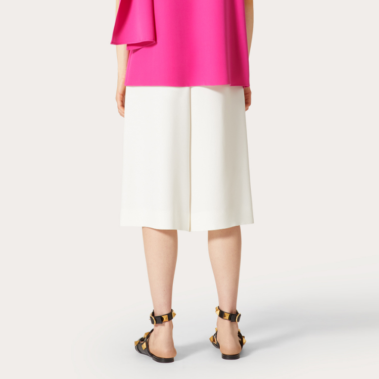 Purchase (Women) Valentino FW21 Loose Solid Wide-Leg Shorts Ivory White WB3RD0951MMA03