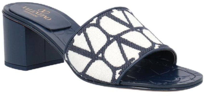 (W) Sandal Tumit Block Valentino Garavani Putih Biru 3W2S0GS7PXFK0Z Order (W) Sandal Tumit Block Valentino Garavani Putih Biru 3W2S0GS7PXFK0Z