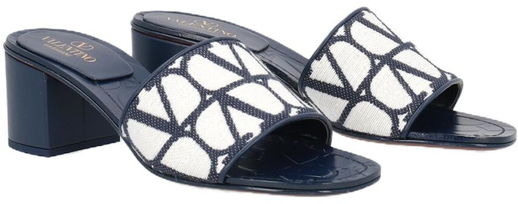 (W) Sandal Tumit Block Valentino Garavani Putih Biru 3W2S0GS7PXFK0Z Lookbook (W) Sandal Tumit Block Valentino Garavani Putih Biru 3W2S0GS7PXFK0Z