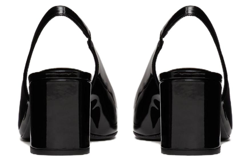 Purchase (W) ヴァレンティノ ガラヴァーニ スタッズ付きオープンバックブロックヒール (Black). WS0DQ2USI0NO