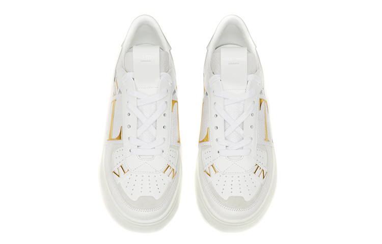 Shop (W) Valentino Garavani Sneaker 'Putih Emas' Bercirikan Top Rendah VW2S0V66KIGV22