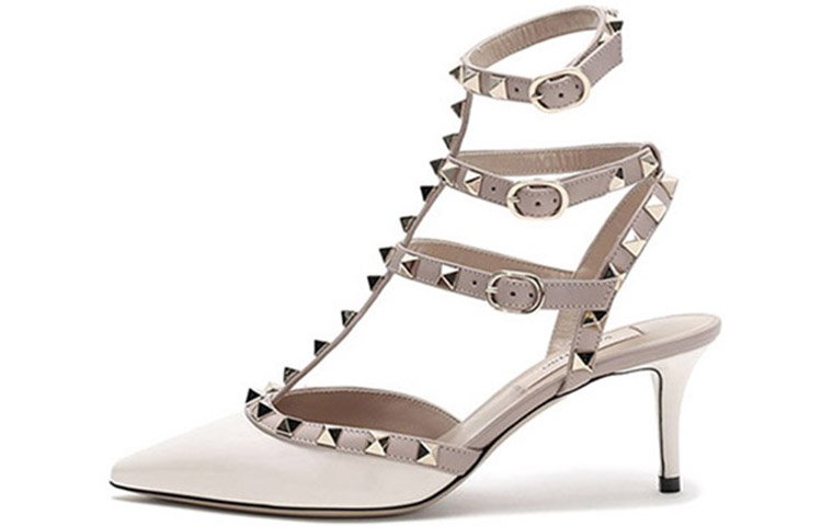 (W) Valentino Garavani Rockstud 'Milk White'