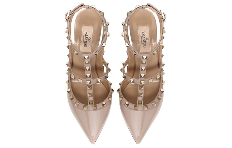 Shop (W) 华伦天奴 Garavani 经典铆钉 '裸色' ZW2S0393VNWP45