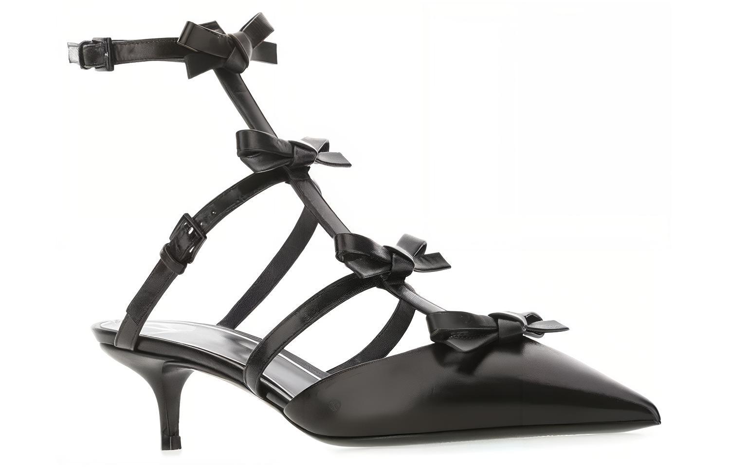 Lookbook (W) Valentino Sneakers Kulit High-Top 'Hitam' WW2S0CI3CCC0NO