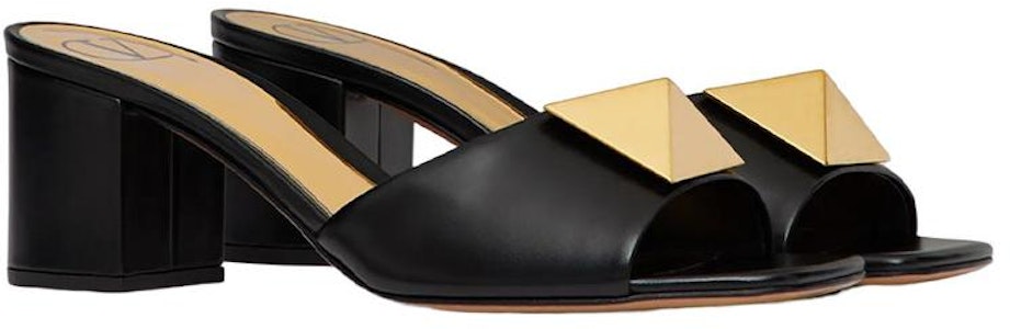 (W) 발렌티노 원 스터드 블랙 (Balentino One Stud Black) XW0S0EL3CYI0NO Lookbook (W) 발렌티노 원 스터드 블랙 (Balentino One Stud Black) XW0S0EL3CYI0NO