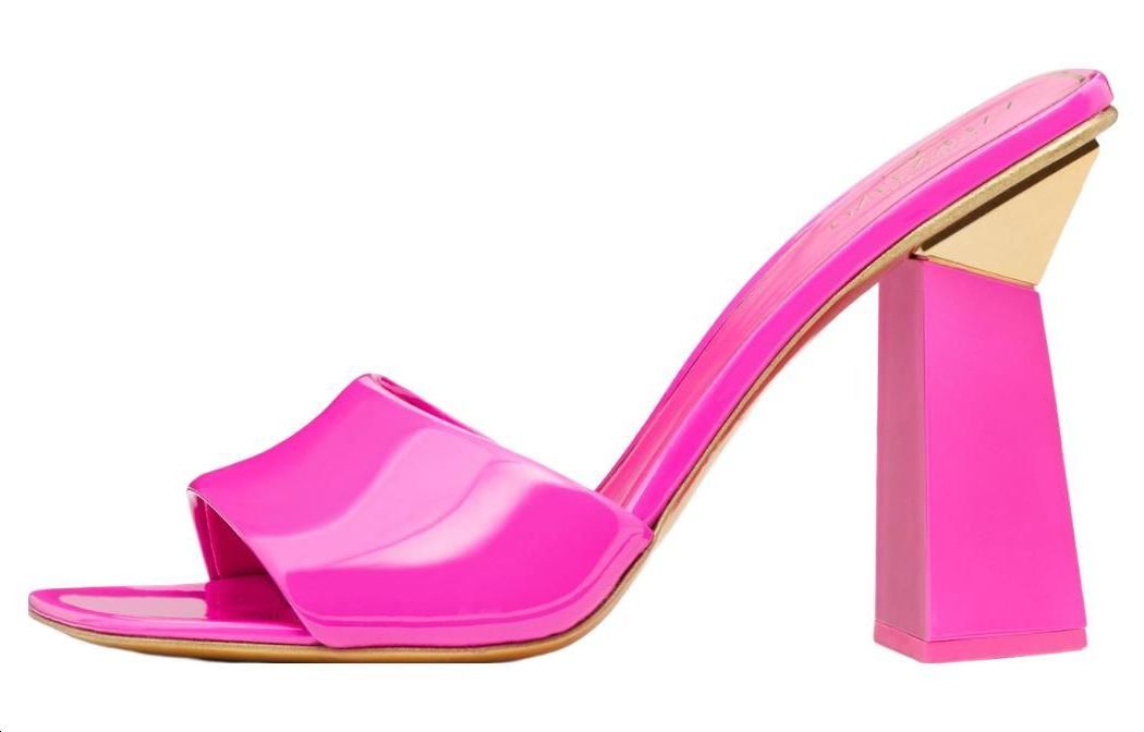 (W) Valentino One Stud 'Pink'