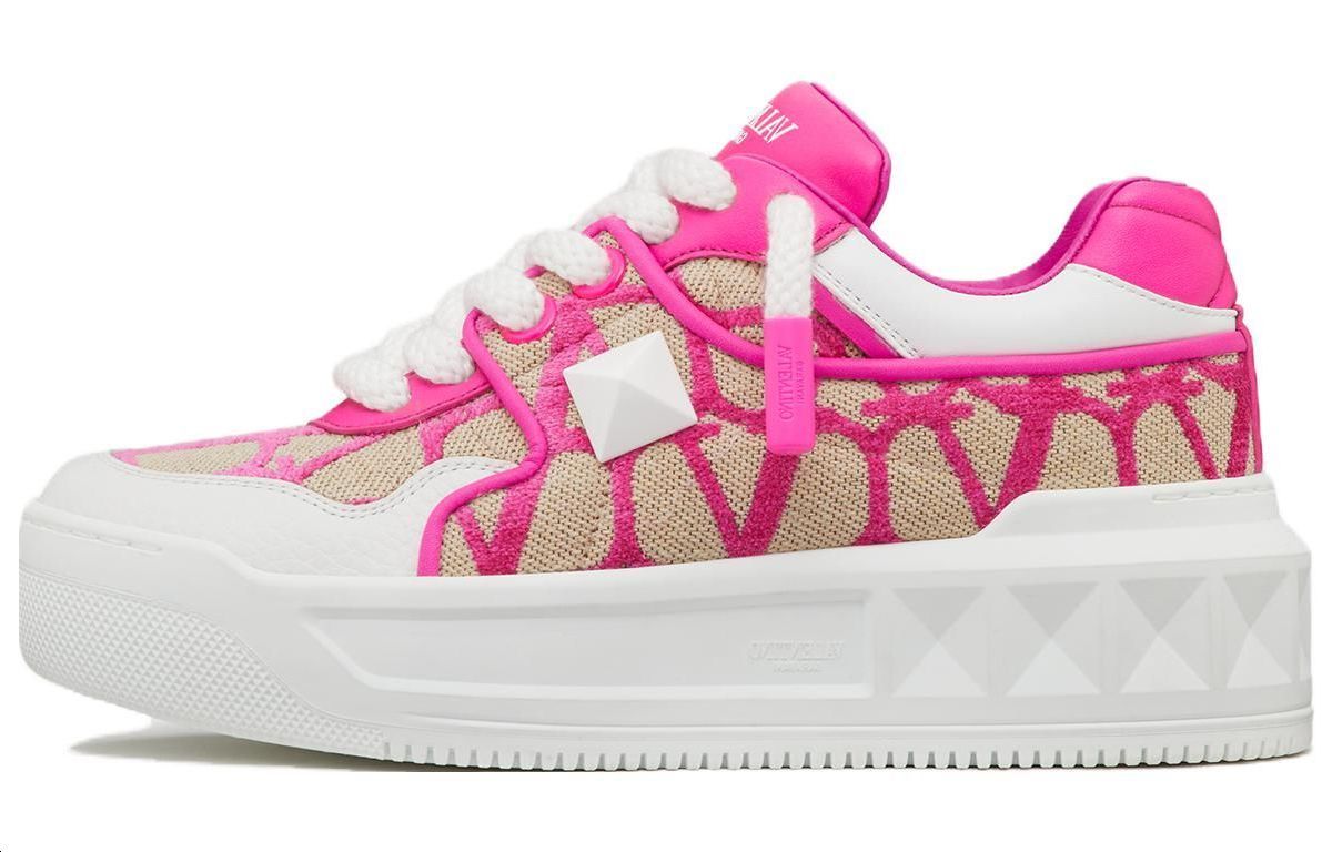 (W) Valentino One Stud Low 'Pink Beige'