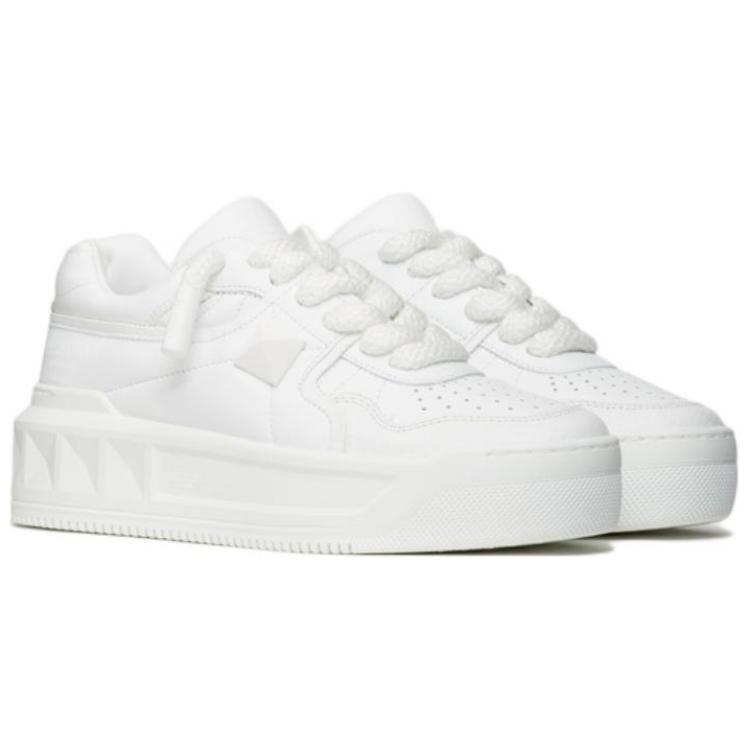 Lookbook (W) Valentino One Stud XL 'Zapatillas Bajas de Cuero Blanco' 1W0S0FQ4XTM0BO