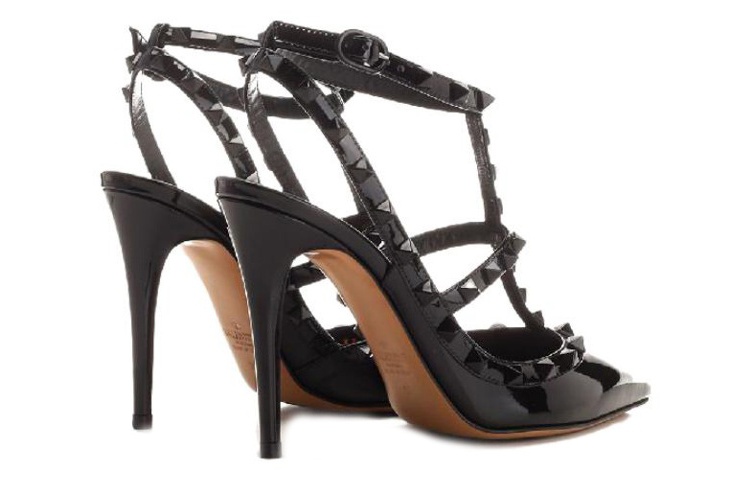 Shop (Women) Valentino Rockstud 'Black Stiletto' 1W0S0393YPX0NO